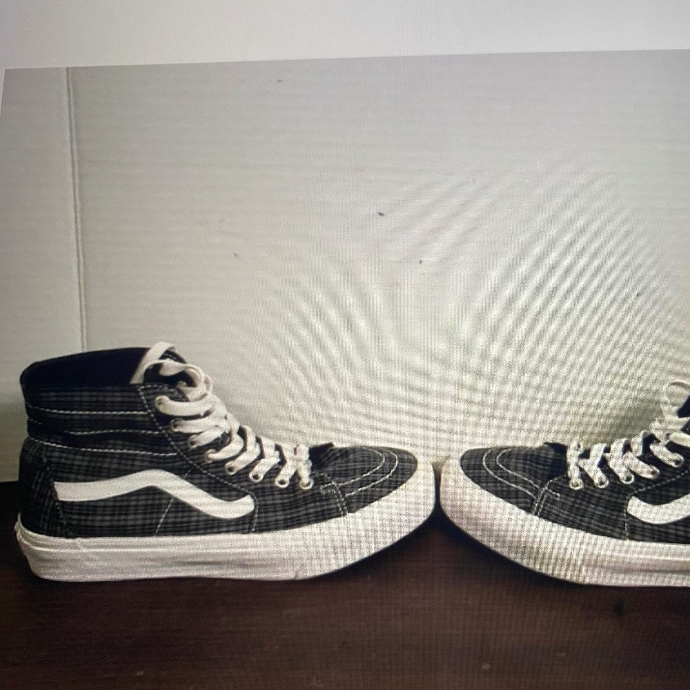 Vans Sneakers Womens High Top Black White Plaid Canvas with UV Beads NWOT - Picture 2 of 6